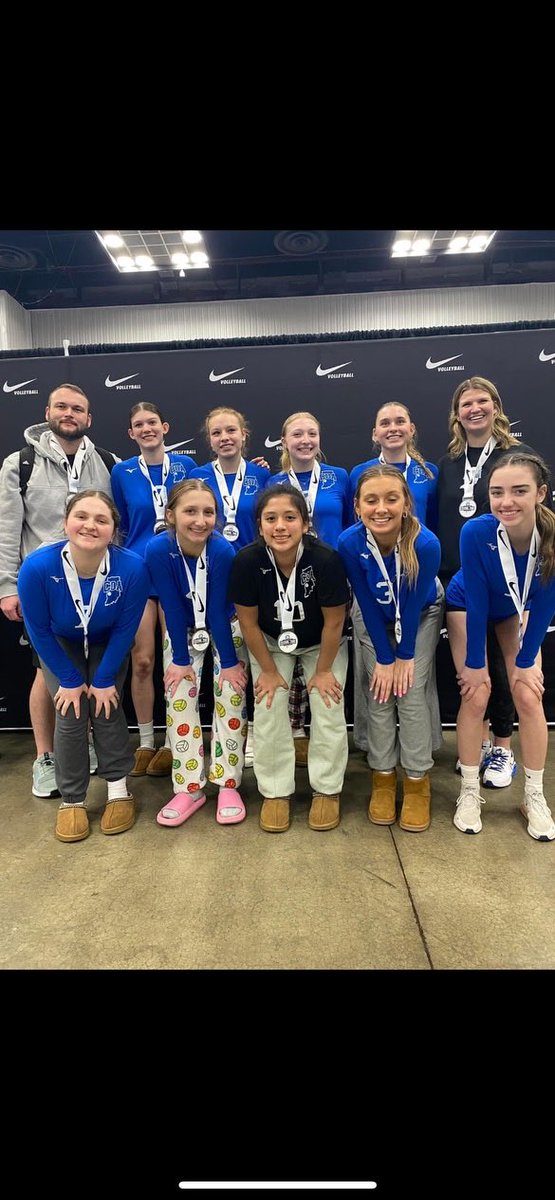 16-Chaos finish T-3rd in 16 club at CZ.  This team plays with grit. 👊🏻 Good weekend ladies. 👏🏻
