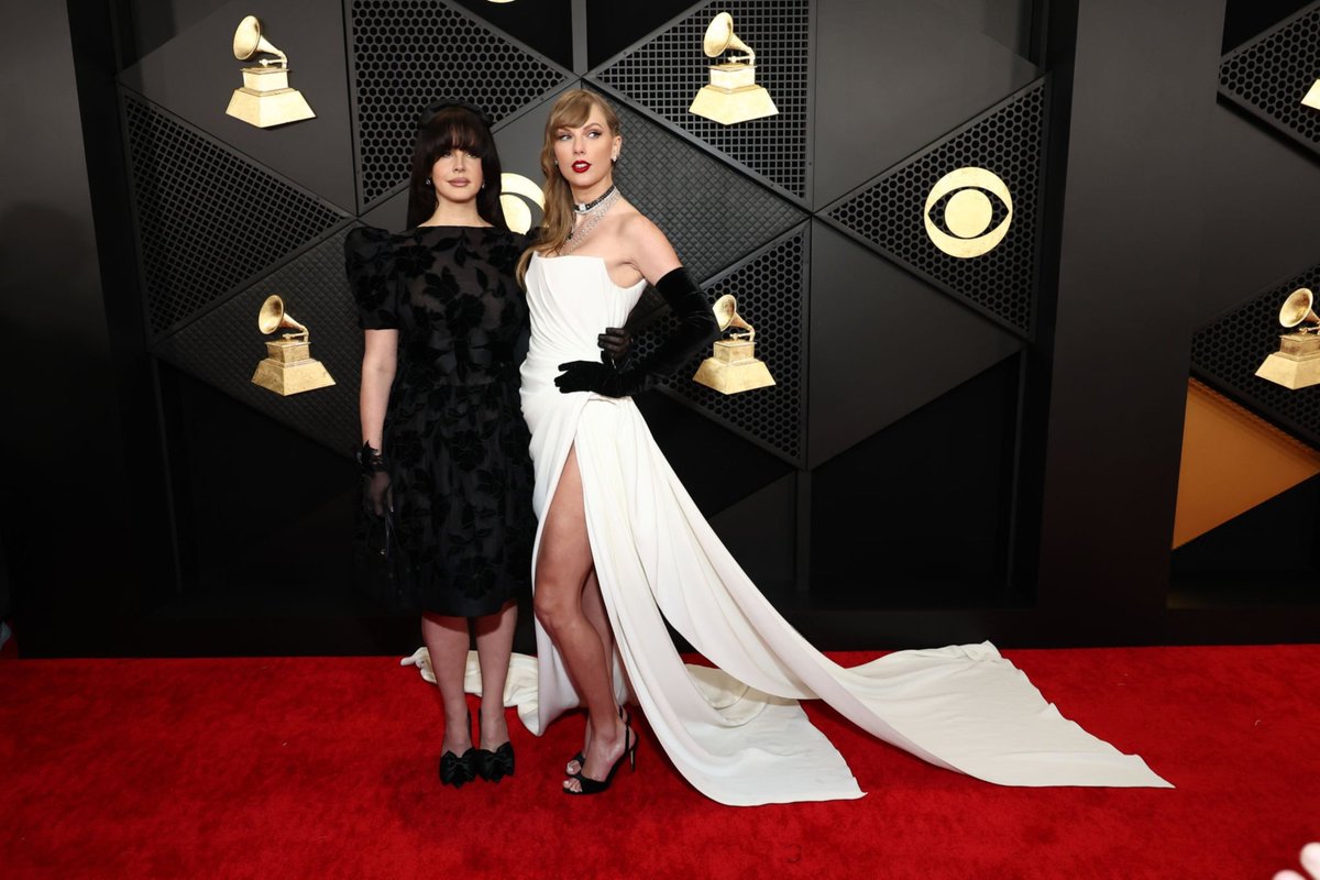 sboficial's tweet photo. Taylor Swift e Lana Del Rey juntas no #GRAMMYs https://t.co/YwfsihTxU1