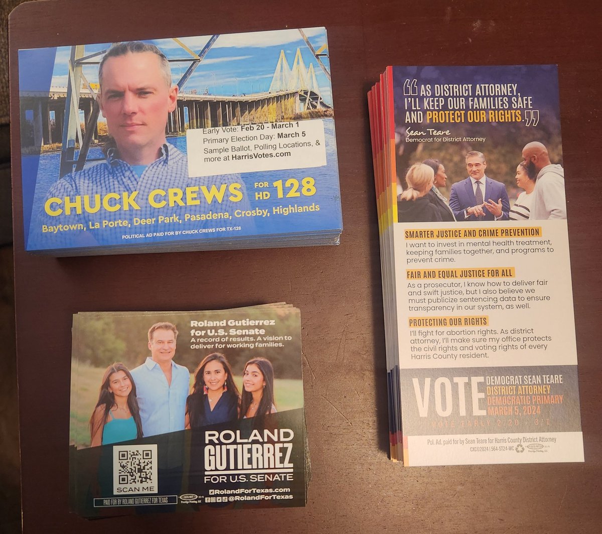 It's campaign season! Knock on doors, have conversations, and get those votes! 💙
#CrewsforHD128
#GutierrezforUSSenate
#TeareforDA