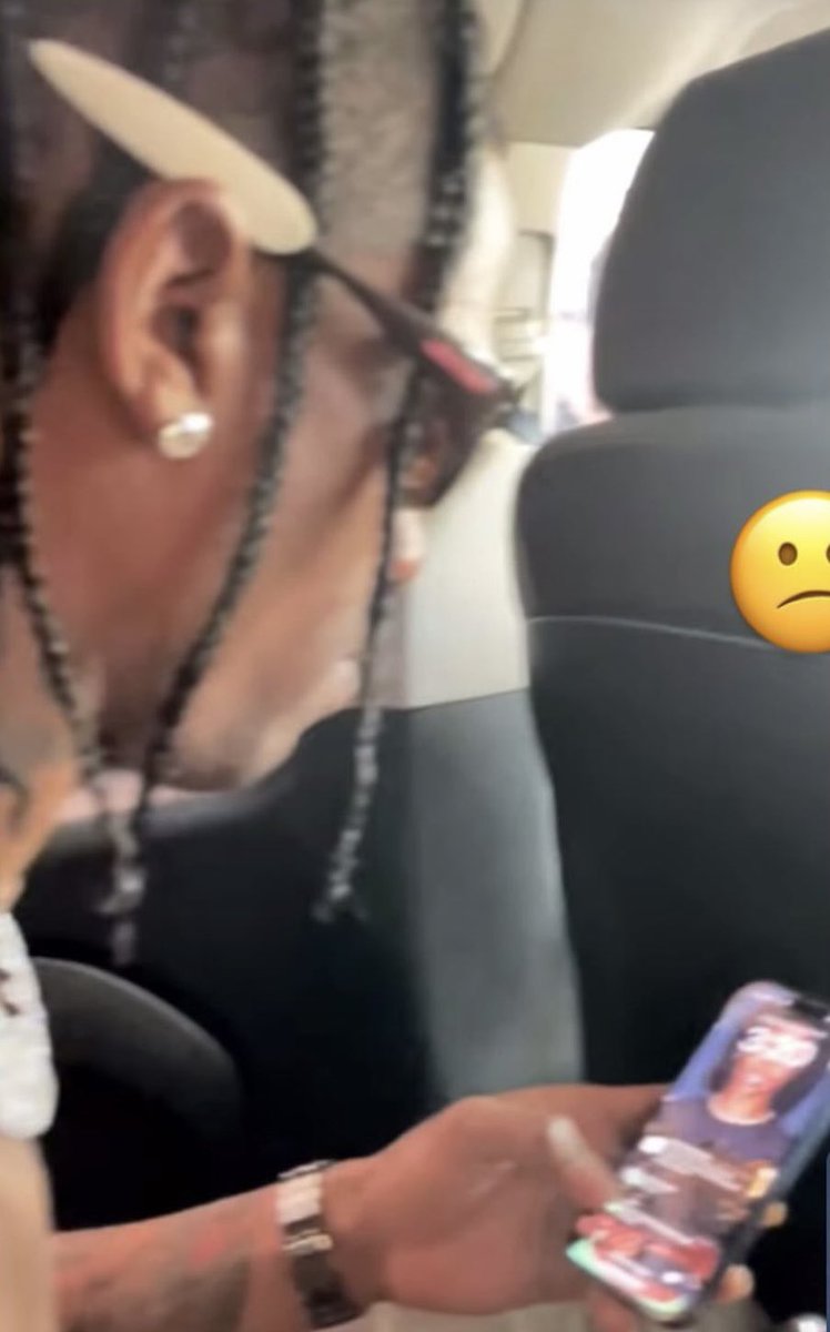 RodeoTheAlbum's tweet photo. Travis Scott’s phone wallpaper is Lauryn Hill when she won her Grammys 😕 https://t.co/HWcceCbZ4M