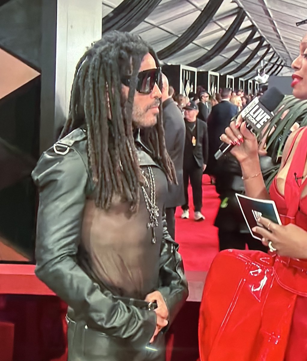 tylerbridges's tweet photo. Kravitz dressed like BDSM Batman  #GRAMMYs https://t.co/0i54nsuGcD