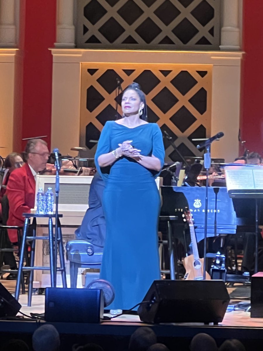 Watching in awe THE #AudraMcDonald singing  #Summertime🔥🔥🔥✊🏽✊🏽👏🏽👏🏽 #CincinnatiPops