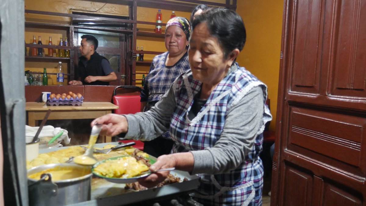 RioCultur593's tweet photo. Si ya has comido las Tortillas con Caucara de Doña Martita en el Barrio el Tejar, con que mas le podríamos acompañar a este delicioso plato ? Y cuando fue la ultima vez que los visitaste? https://t.co/muyJSnWbgx