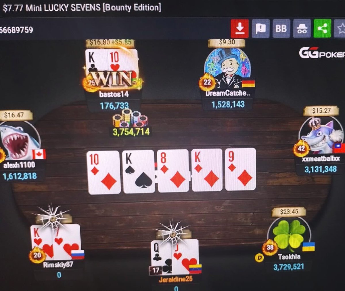 Jeraldin_25's tweet photo. Por otro lado mi bad beat fue All in en el flop en donde tenía proyecto de escalera a dos puntas. Pero en esta ocasión no me mato el river sino el turn 😢. #badbeat #GGPoker #poker https://t.co/yEOu1UIb9R