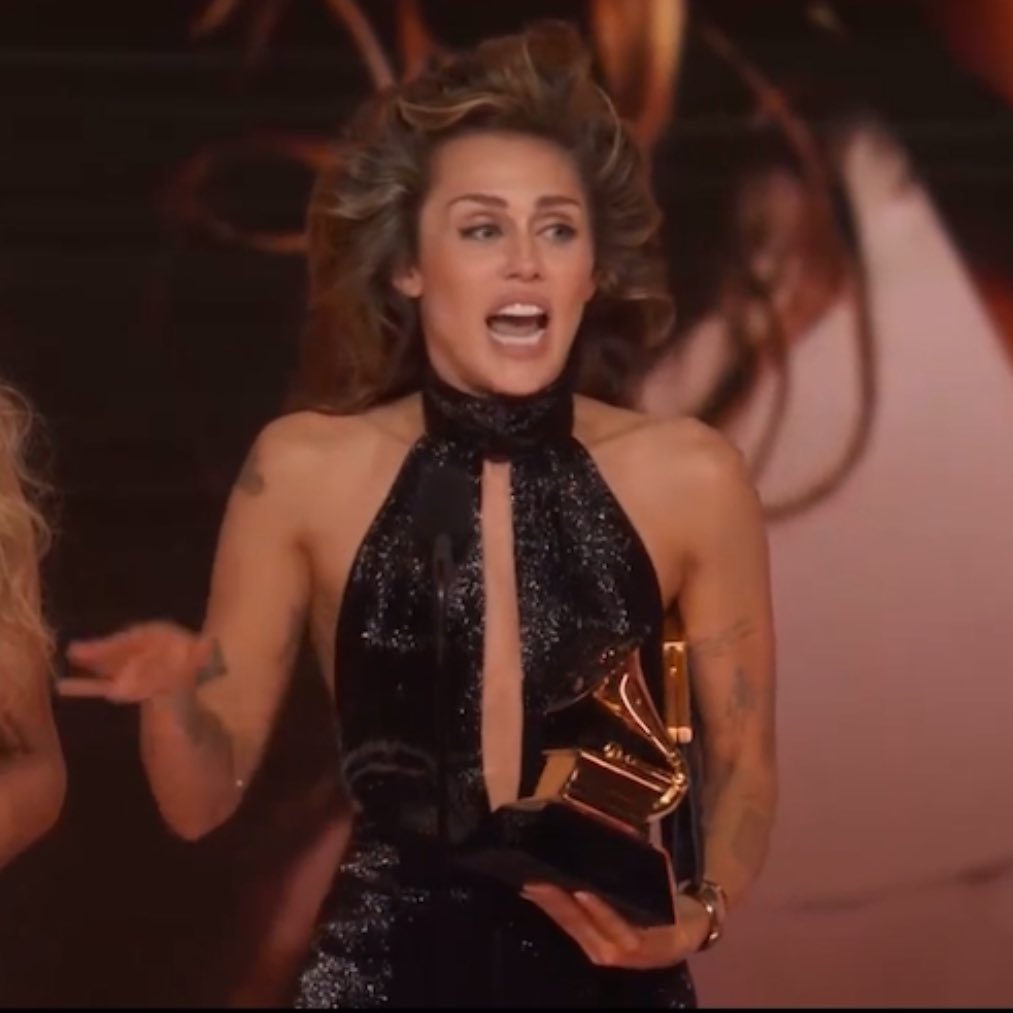 MileyUpdates's tweet photo. winning a grammy was on miley’s wishing list when she was only 16 🥹 now she finally achieved it https://t.co/dfv9KslJ1w