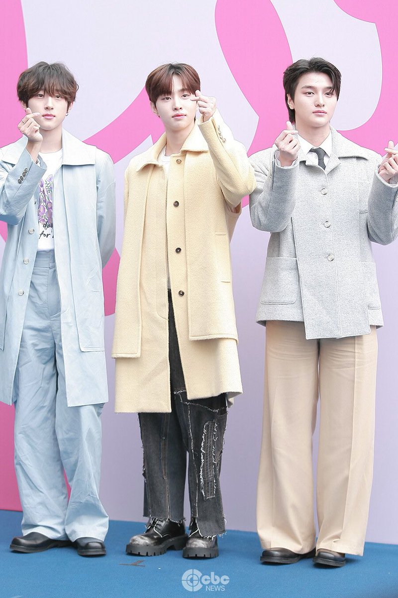cerise1030's tweet photo. Finally all DRIPPIN members attended SFW 🥰 #드리핀 

(I am so late to upload this bc I was waiting for yesterday photo 🥲, anyways I wish and hope they attend more this year too or even try modelling 🙊) https://t.co/0Vs3aGl51W