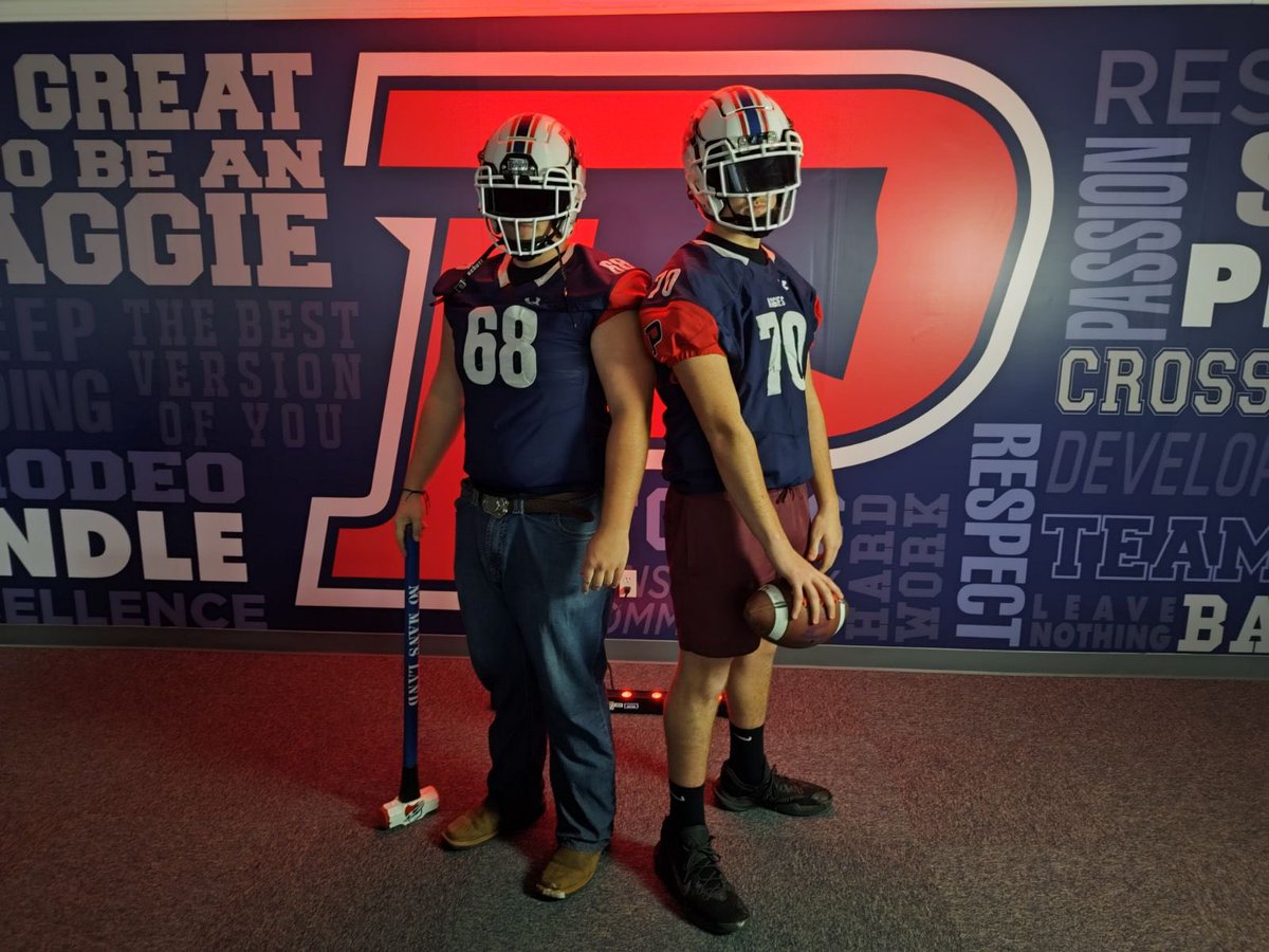 Craley68's tweet photo. Thank you to @CoachCrichton, @Coach_Miller21 for the visit! I had a great time! @Coach_JParker54 @pocola_football https://t.co/1mIVvWelyu