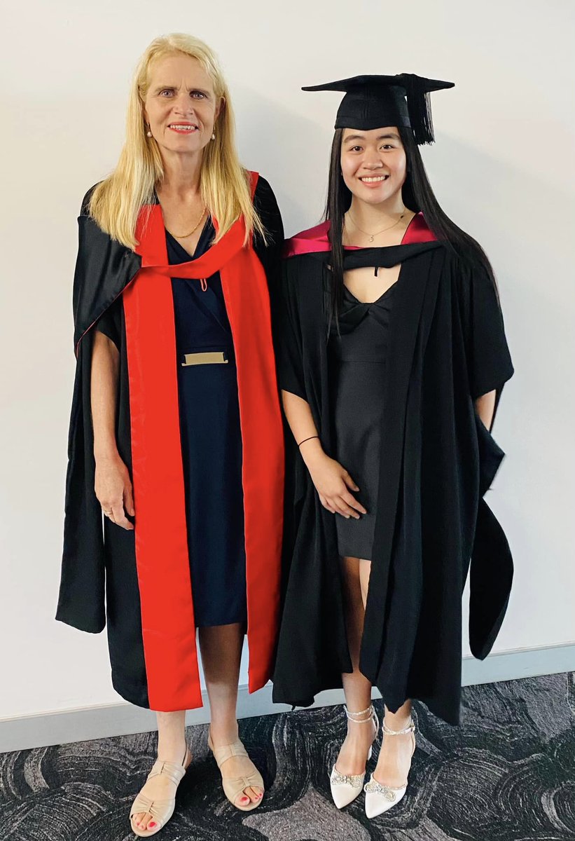 NurseMidwifeECU's tweet photo. Congratulations to all of our graduates!

We wish you all the best whether you are starting your career as a #nurse or #midwife or your graduation signifies advancement in your nursing or midwifery career!

Thank you to Francine Ocampo the inspiring graduate speaker!! https://t.co/fVHtu2OBar