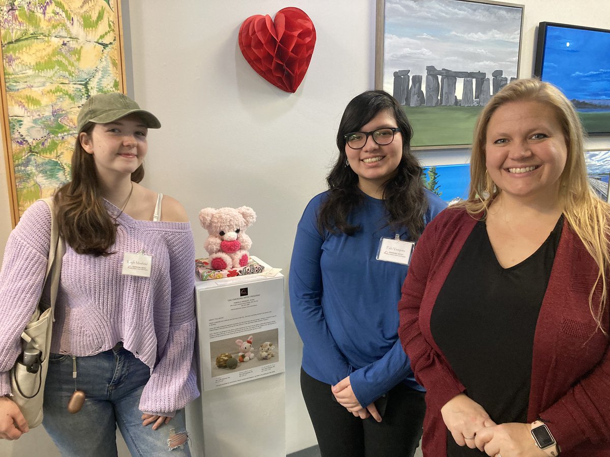 MrspintoCMS's tweet photo. So proud of my previous students and their growth as artists! @chathamarts @ChathamCoSch @ChathamMiddle @CmsRams https://t.co/l3FWVzoTe8