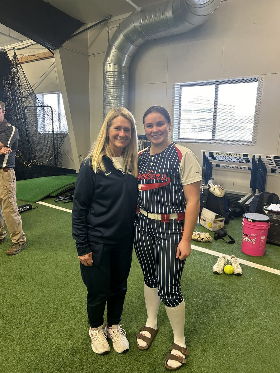 BrianneWild13's tweet photo. Thank you @Columbia_SB for hosting a great camp today. I got to learn many new pitching and fielding drills and had lots of fun. It was great to meet your players and talk to them about playing at the next level!! @Rockers07M @IndnSball @bwildenhain @wsspratt https://t.co/FHImsZzP3s