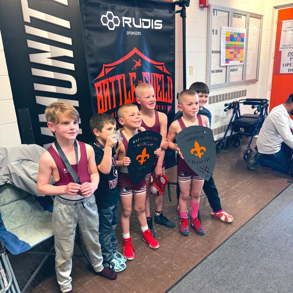 Wolves_WC's tweet image. 🤼‍♂️ Shoutout to our fierce little Wolves unleashing their tenacity during Battle of the Shield in St. Charles!
🌟 Your hard work and grit on the mat are truly inspiring. Keep roaring with determination! 🐺💪 #jrWolves #WrestlingChamps #prairieridge #crystallake