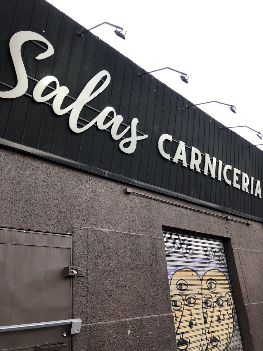 ‼️<a href="/Muni_Stgo/">Santiago</a> por favor reponer contenedor de basura en la esquina de Vicuña Mackenna con Rojas Jimenez. Es clave hacer algo con la gestión de residuos de la carnicería Salas que deja sus desechos sin cuidado alguno 😤… <a href="/rosarioxstgo/">Rosario Carvajal por Santiago</a> @SantaIsabelStgo <a href="/SeremiSaludRM/">Seremi de Salud RM</a> <a href="/IraciHassler/">Irací Hassler Jacob</a>