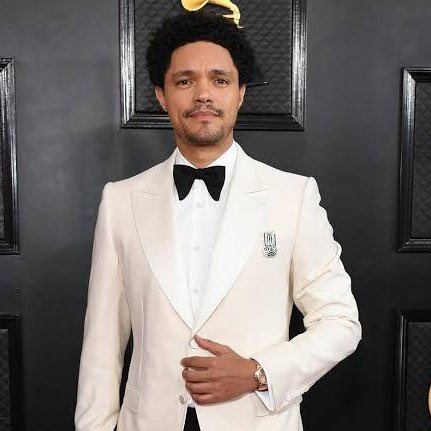tswifterastour's tweet photo. 🚨| #GRAMMYs  host, Trevor Noah, on Taylor Swift at the 2024 #GRAMMYs

"As Taylor moves around the room, the local economy of the tables around her improves" https://t.co/xkbNssZMeJ