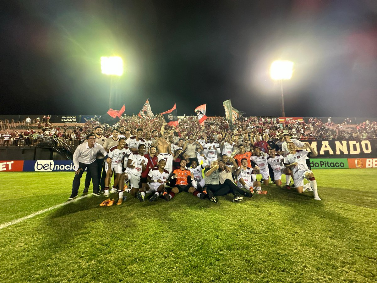 GEBrasilOficial's tweet photo. VITÓRIA DENTRO DE CASA! 🔥🏟️

Com excelente público no Bento Freitas, Xavante venceu o Santa Cruz por 2 a 0 com gols de Robinho e JP Bardales. 

#Avante🏹 | 📸 Ítalo Santos https://t.co/V9wBD3o12M