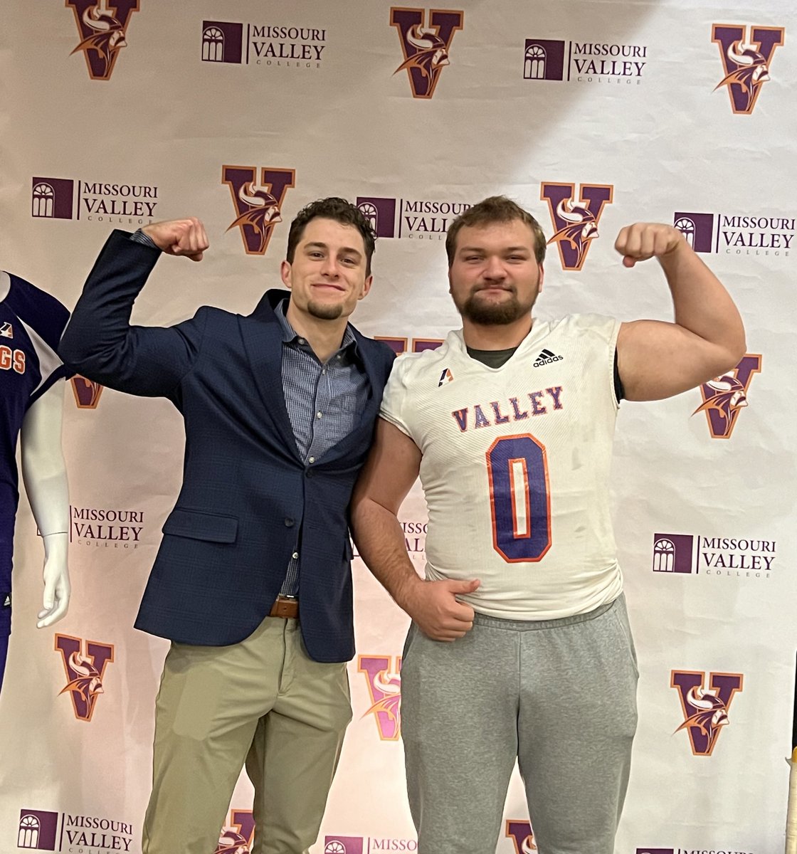 ZacharyGranberg (@zacharygranberg) on Twitter photo Big thanks to <a href="/CoachJakeWilson/">Jake Wilson</a> for having me down for a visit. I had a great time and learned a lot of stuff. I still think I’ve got you beat in the bicep department Big thanks to <a href="/CoachJakeWilson/">Jake Wilson</a> for having me down for a visit. I had a great time and learned a lot of stuff. I still think I’ve got you beat in the bicep department