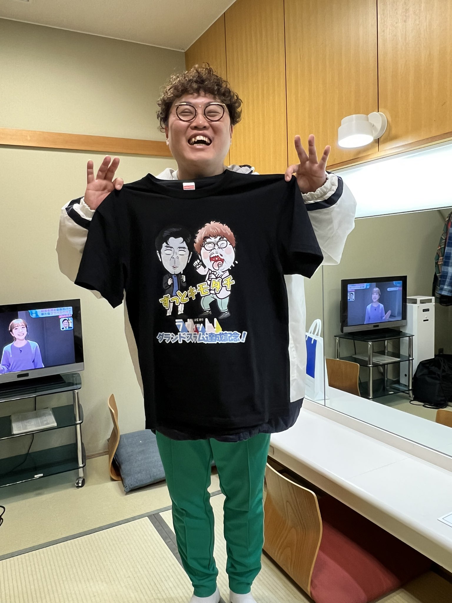 マユリカ nylon コラボTシャツ 阪本 中谷