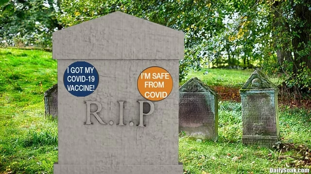 DailySoak's tweet image. Funeral Homes Offering Free Tombstones To Anyone Who Shows Proof Of Vaccination dailysoak.com/index.php/2021…