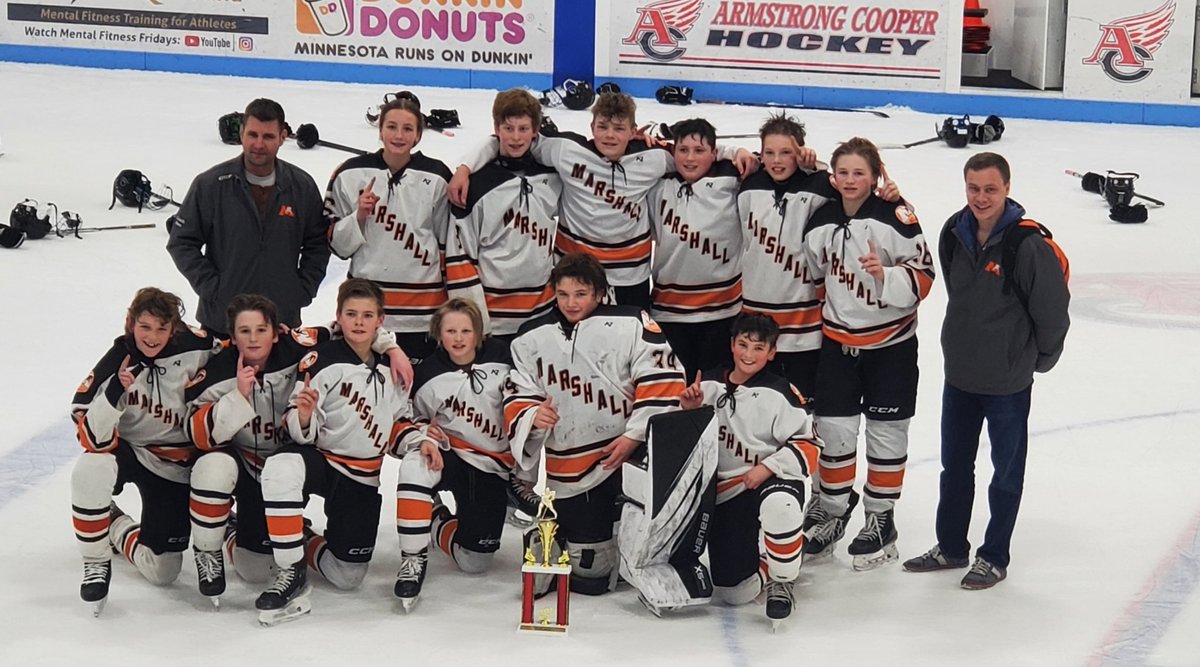 MarshallPeeWeeA's tweet photo. Bringing home some big city hardware. Team beats @PWA_Edina 7-3 in the Championship. Two empty netters put the icing on the cake. #whereismarshall @mshlamhockey @YouthHockeyHub https://t.co/EEEuErpXQ0