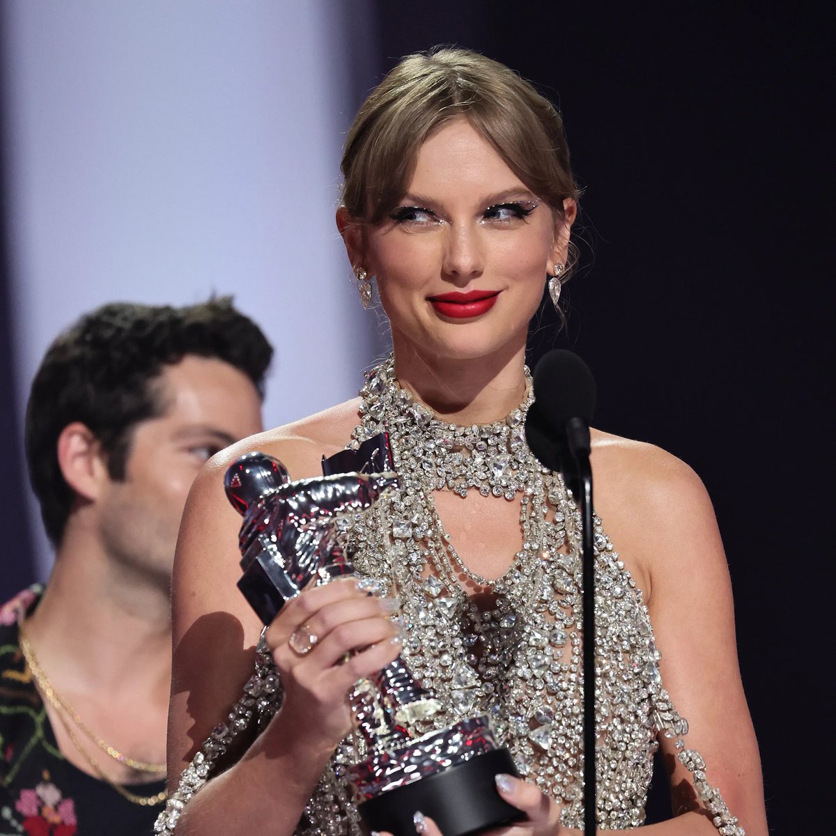 rohandbatc's tweet photo. @taylornation13 from getting announced at the VMAs to winning AOTY at the #GRAMMYs 🥹🥹🥹🥹🥹 https://t.co/tjA2y7qkVJ