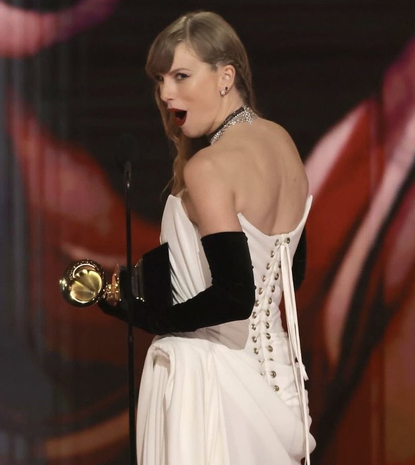 🏆 | A Taylor Swift tem agora 14 #GRAMMYs