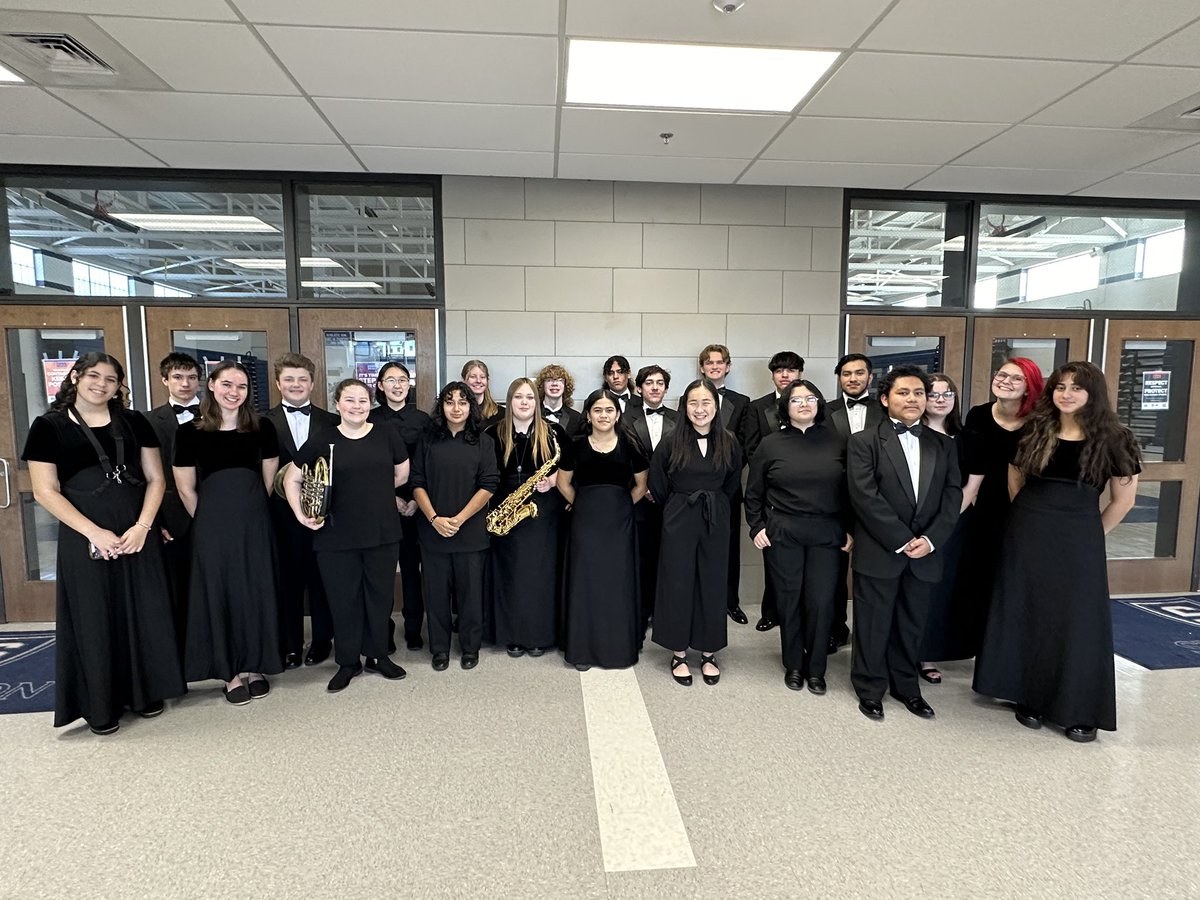 Congratulations to our 22 @harrisonburg_hs students that performed in the @vbodaofficial District 5 All-District Honor Band this weekend at Staunton HS! Thanks to our amazing high school conductors, Dr. Janet Song Kim @UConnBand and Nicholas Snead!