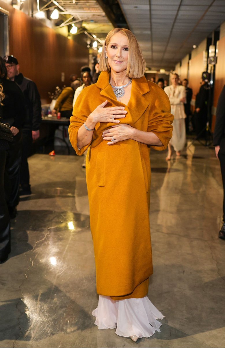 BastillaJenner's tweet photo. Celine Dion es y será una reina de la industria musical. 🥺👑💗 https://t.co/fIRdQAazJa