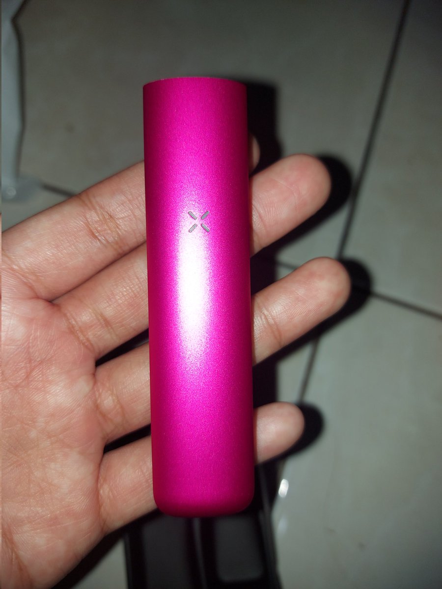 cilllke2's tweet photo. haloo, gue mau jual pod foom gue yg warna pink, 135k aja, soalnya masi mulus, ga yg baret bgt. #zonauang https://t.co/ZPT2q7OgGF
