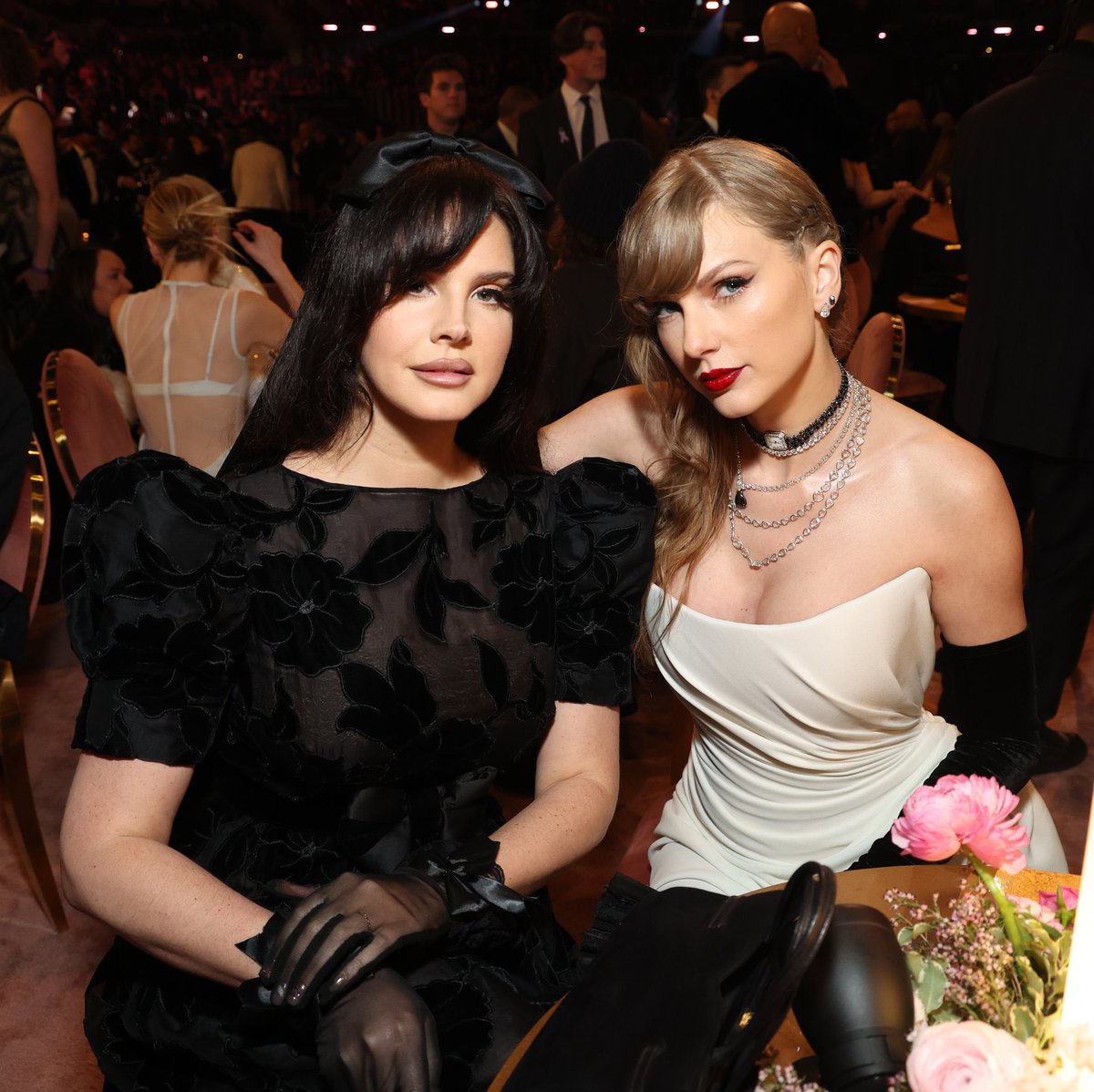 LDRWorld1's tweet photo. Lana Del Rey &amp; Taylor Swift #GRAMMYs https://t.co/KfjOqX5afW
