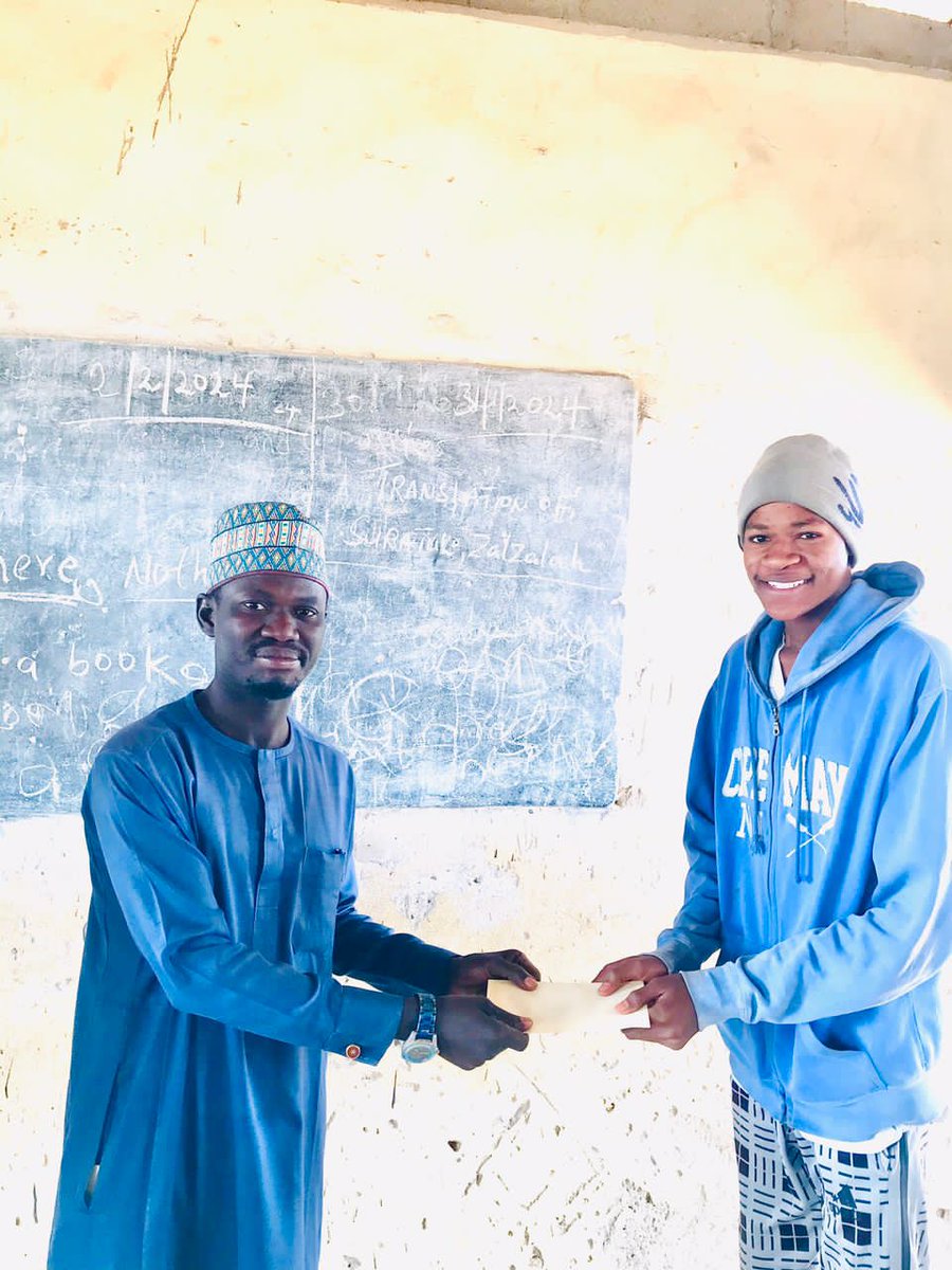 sulememory's tweet photo. TUDUN MURTALA STUDENTS ASSOCIATION.
#TUMSA
On Sunday, February 4, 2024, earlier in the morning, we give out JAMB slots to some of our students that we've been training for JAMB examinations for over seven months. We believed those students could score above average. https://t.co/6cSNq0RbkF