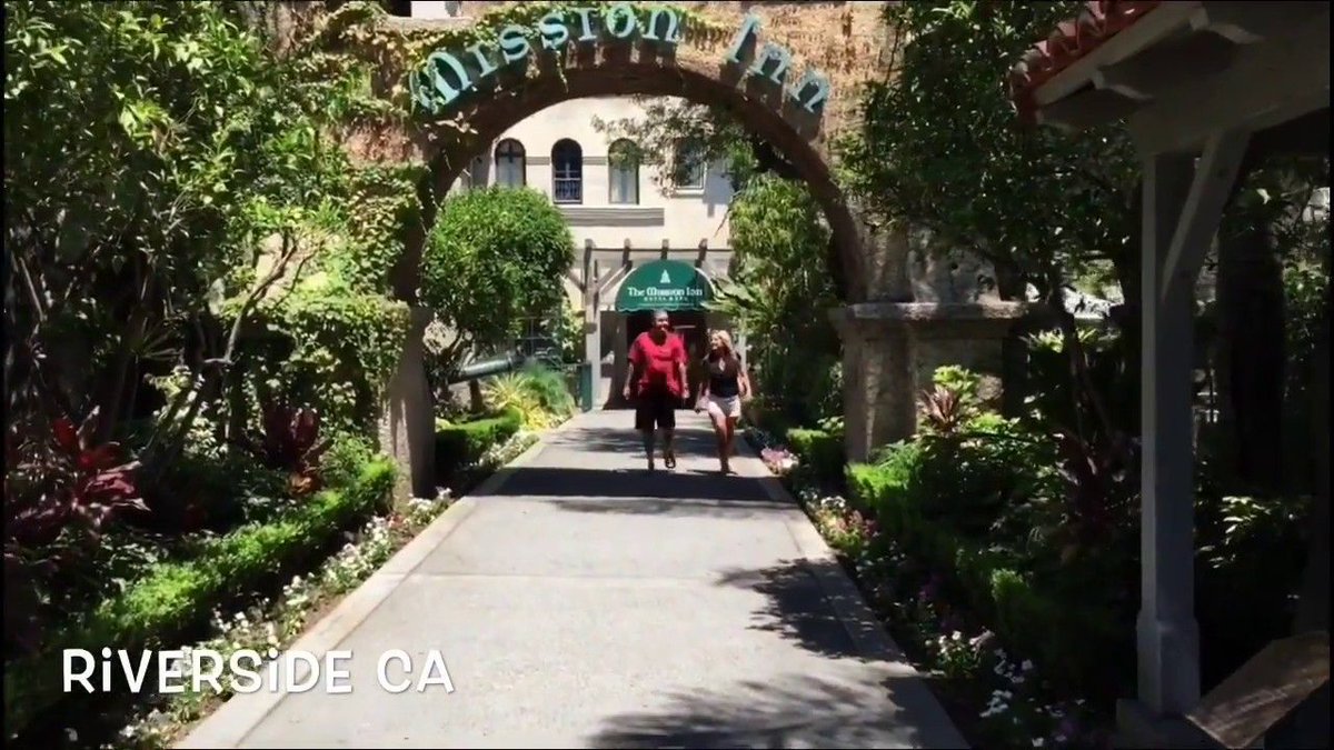 ucfoodietv's tweet image. Great CA Hotel. Just ask many Presidents about the Mission Inn buff.ly/3S0Od5O #MissionInn #RiversideCA #travel #food #wine #mixology #golf #UndercoverJetsetter #JohnDaly #SusanAnzalone #TravelLikeALocal #shotOniPhone #offbeatenpath #wingdingTV #DBTV #Vacation