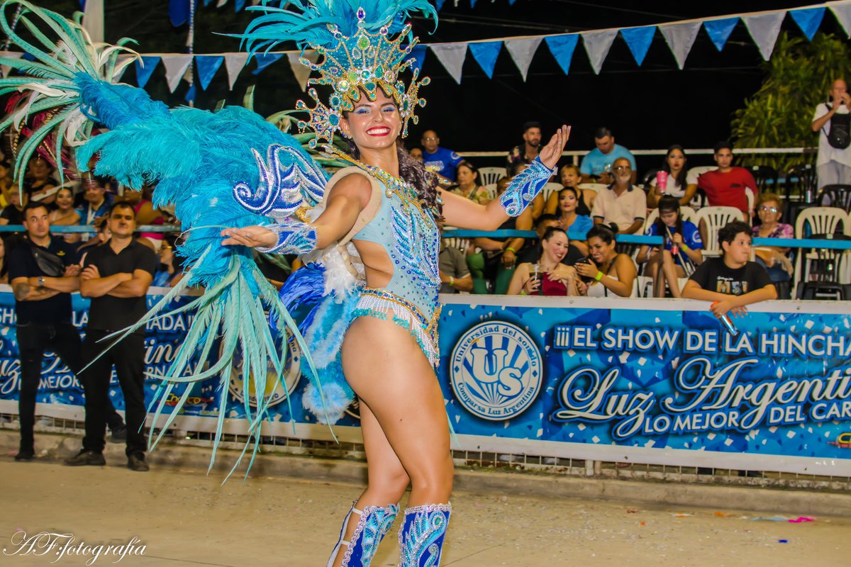 Patriciopavonok's tweet photo. CARNAVAL EN LAS PALMAS🎉

Una noche llena de alegría y de festejo en mi ciudad querida.

Además, el carnaval de Las Palmas cumple 30 años de trayectoria ininterrumpida. Proyecto de resolución que presenté el cual impulsa declarar de interés legislativo. 

¡Gracias Las Palmas! https://t.co/B0hAe96dfK