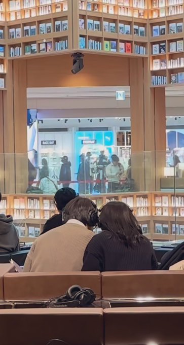 We can&rsquo;t get over this adorable cute little couple visiting the library in #Korea SO CUTE!!! You can&rsquo;t<a href="/tag/korea"class="tags"><span>#korea</span></a><a href="/tag/meme"class="tags"><span>#meme</span></a><a href="/tag/rats"class="tags"><span>#rats</span></a>