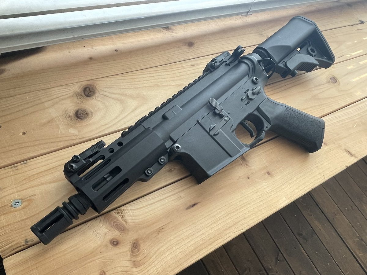 MiuAirsoft's tweet image. こんにちは
本日も11時より営業しております

本日はコンパクトなARの
ご紹介です

GBBでもAEGでも
コンパクトなM4タイプが
ございます
SMGのMP5よりも
取り回しが良く
マガジンの汎用性も
高くおススメです

是非店頭でご覧下さい♪

#MIUairsoft #MIUエアソフト
#EMG #DMT