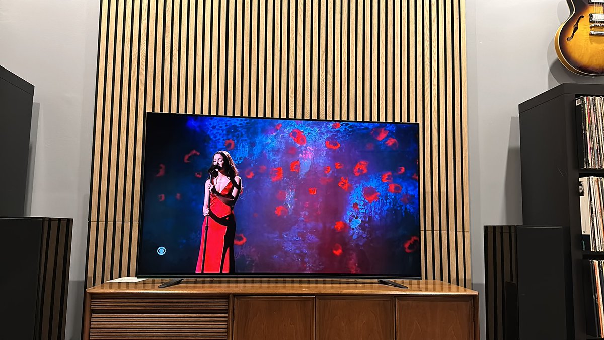 Digging the #GRAMMYs broadcast tonight - Noah makes pop music awesome fun, and how cool was it to see Tracy Chapman back onstage? Here’s @oliviarodrigo pre-blood smear doing Vampire.