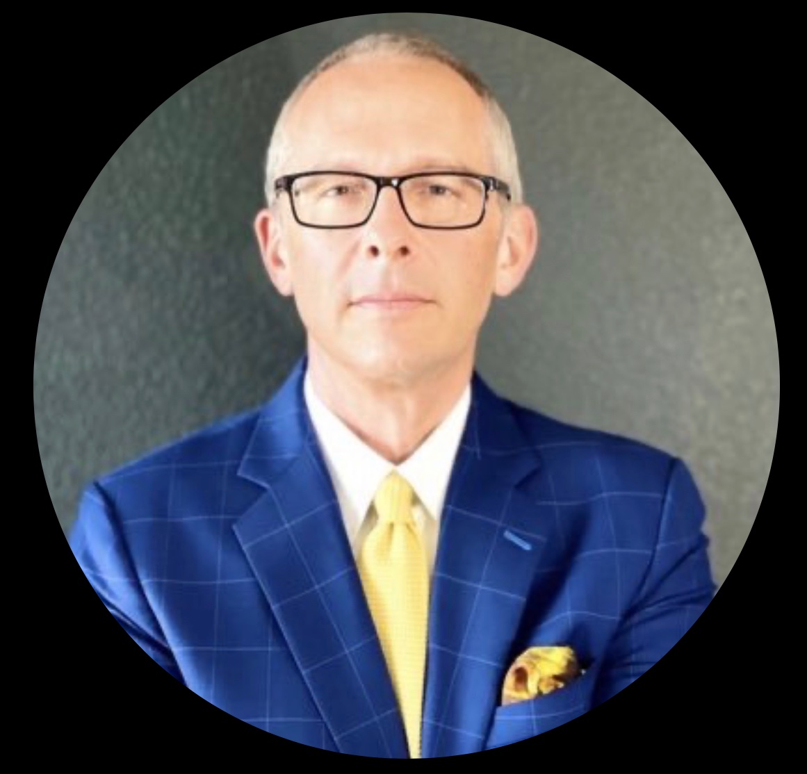 Sullivan1128's tweet photo. @MichaelRCaputo @AdamKinzinger Did a dude who looks like this poindexter ass mo’fer really just call someone a princess as an insult. I could whoop this dudes ass and I’m tired https://t.co/PeOUIoRrII