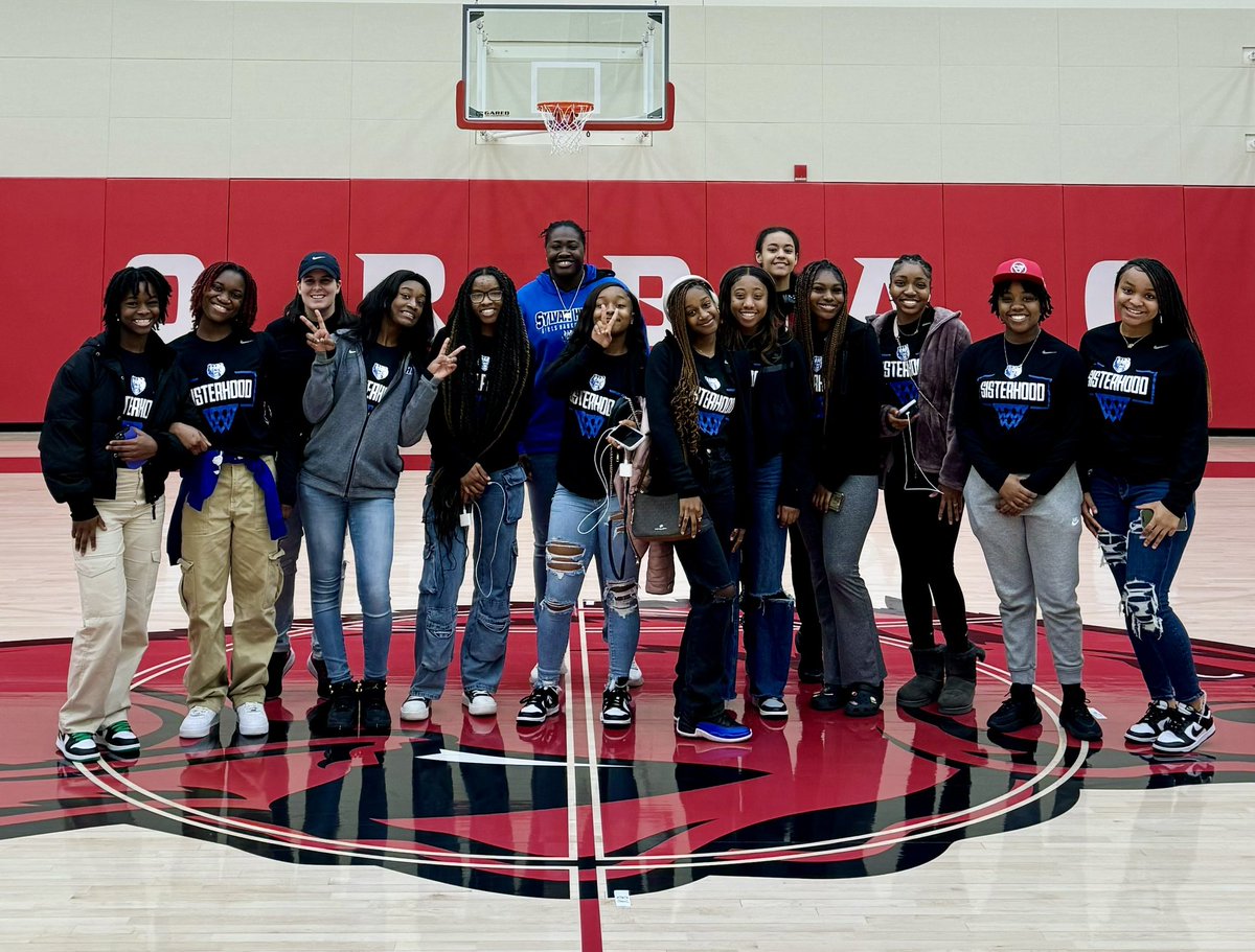 SHBearsGBKB's tweet image. Thank you @RazorbackWBB and @penguineds for having us today!!