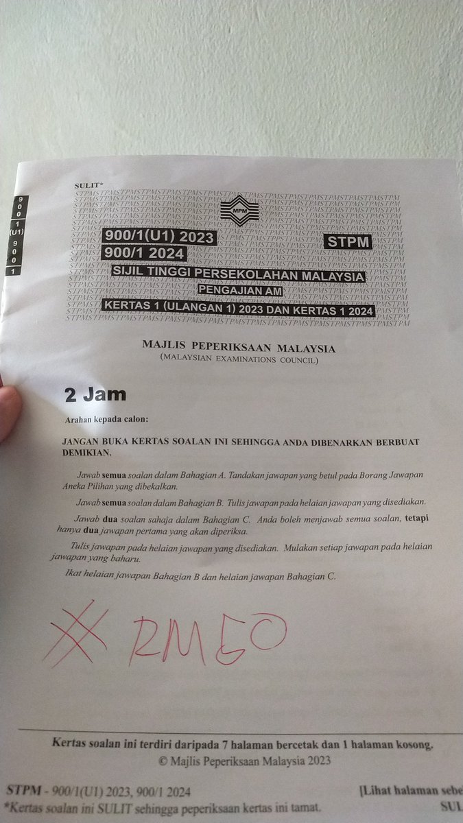 Syrfv's tweet image. Share your problem how is the pengajian AM exam today guys!!! 
#stpm #sem1 #PengajianAm