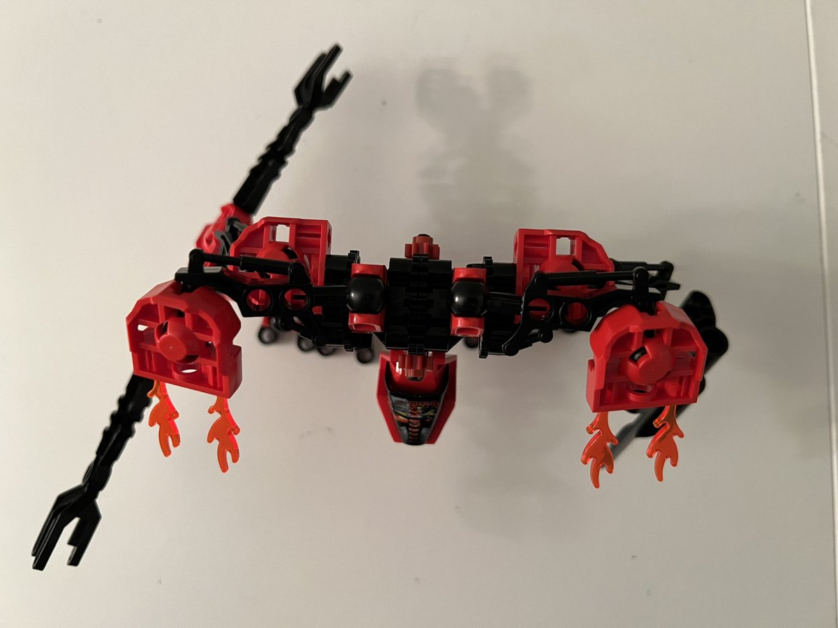 RahiWrangler's tweet photo. Big Chungus Torch/Fire Throwbot #lego #throwbots #bionicle https://t.co/dUES3nB2gg