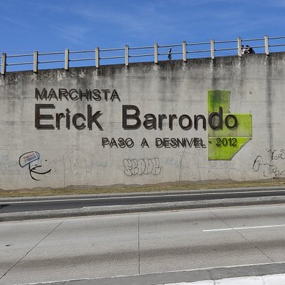 robertoooday's tweet photo. propongo mandar retirar esas letras espantosas en honor al vendido corrupto de Barrondo e inauguremos el paso a desnivel GABY MORENO ☝🏽✨🥹🇬🇹 te mereces eso y más #GRAMMYs #GabyMoreno https://t.co/E3JGfbNuFD
