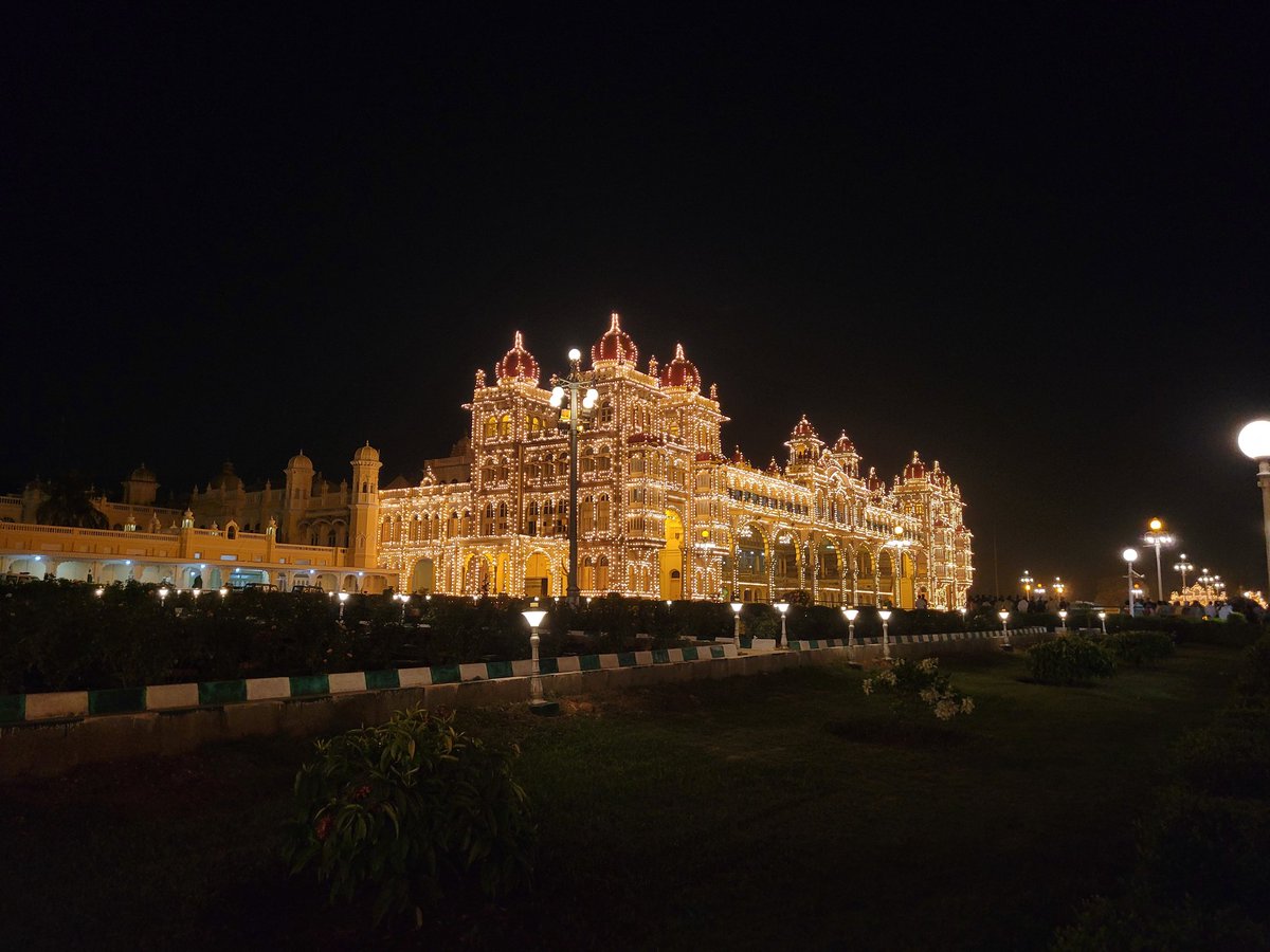 mr_bytestorm's tweet photo. Day #1 ACM PIC. With Metcalfe's Law IRL, Bad Algorithms, and converting Research to product.
Bonus: Mysore Palace
#Pingala #PIC2024 https://t.co/8KGGbM4Wnt