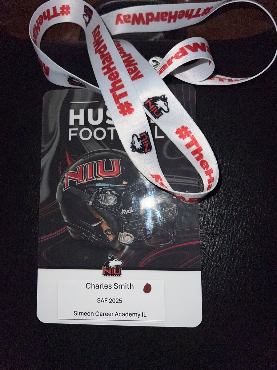 _CharlesASmith's tweet photo. Blessed to have a great junior day visit at NIU thanks @CoachMooreNIU @NickBenedetto_ for a great experience! https://t.co/BbK33sHtbA
