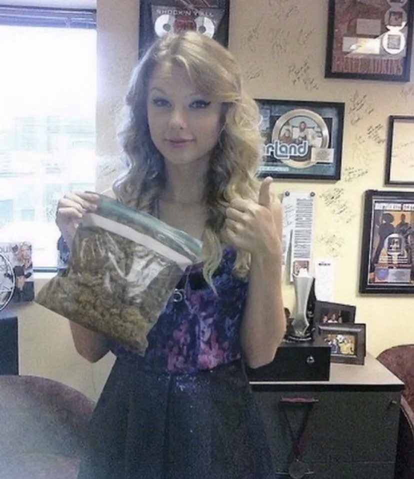 veryharryhill's tweet photo. Taylor dropping an album the day before 4/20 https://t.co/B7A9CqDOE8