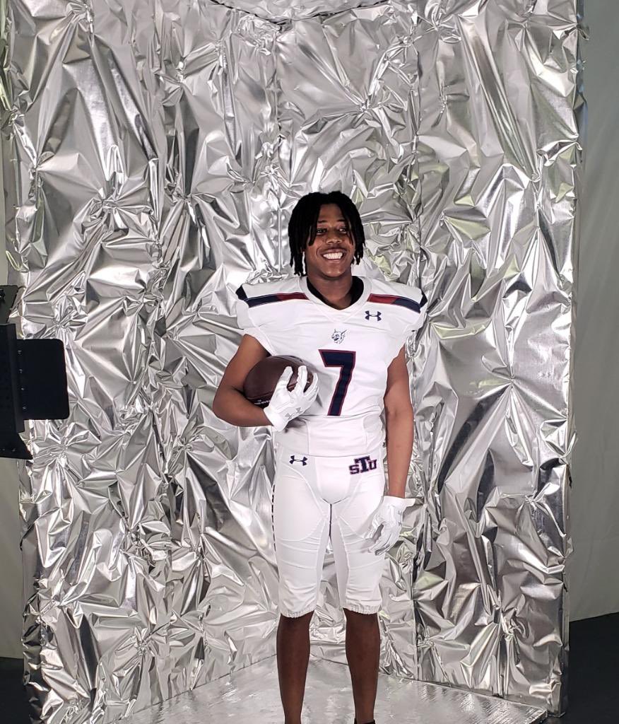Wilton Rollins (@wilezzy_) on Twitter photo Blessed to receive my fourth offer from St. Thomas University! <a href="/CoachLikeMike/">BMW</a> <a href="/DpageP3/">Darius Page</a> <a href="/STSBreeze/">Select Training Solutions</a> <a href="/RHSKnightmareFB/">Robinson High School Football</a> Blessed to receive my fourth offer from St. Thomas University! <a href="/CoachLikeMike/">BMW</a> <a href="/DpageP3/">Darius Page</a> <a href="/STSBreeze/">Select Training Solutions</a> <a href="/RHSKnightmareFB/">Robinson High School Football</a>