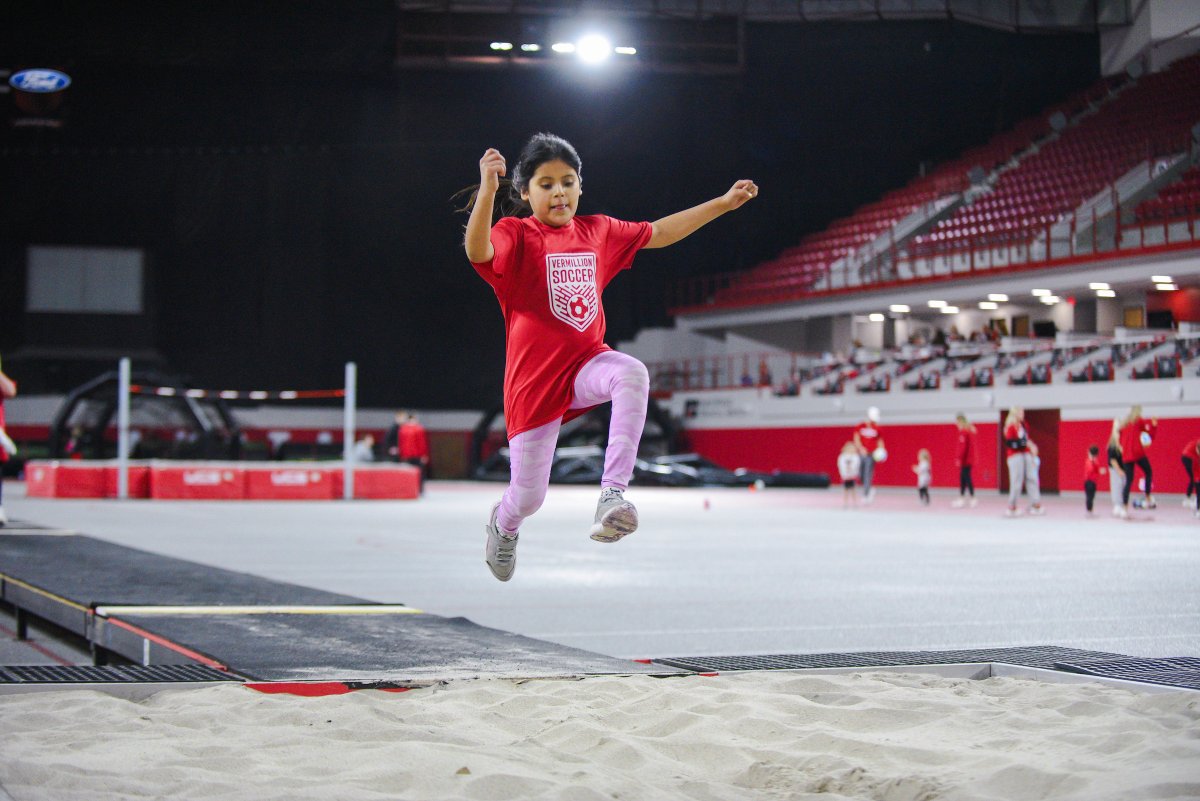 Inspiring the next generation of Coyotes at our annual National Girls and Women in Sports Day clinic. ❤️

#GoYotes x #WeAreSouthDakota 🐾