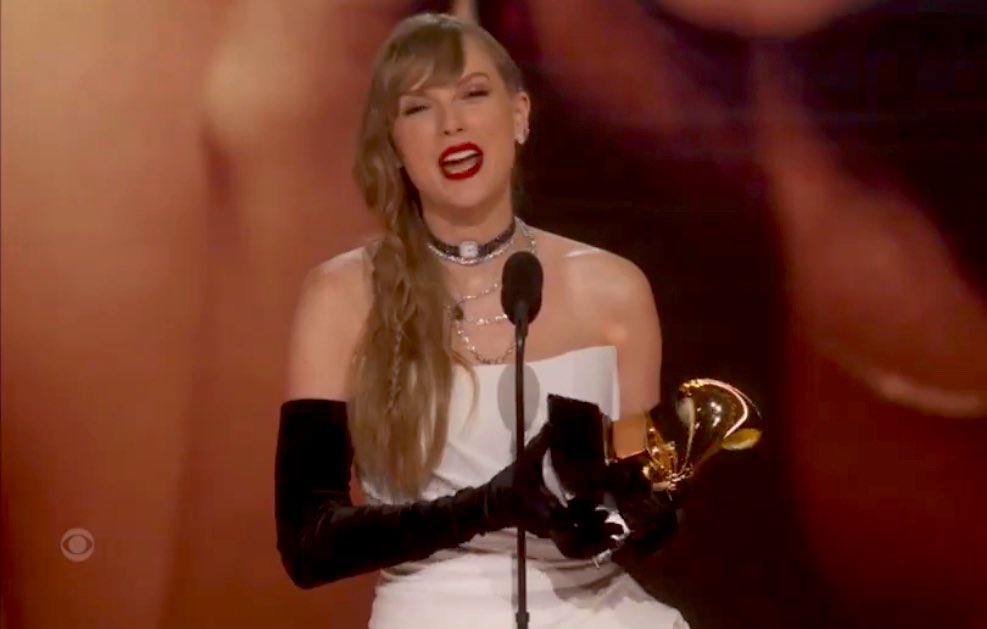 TSwiftNZ tweet picture
