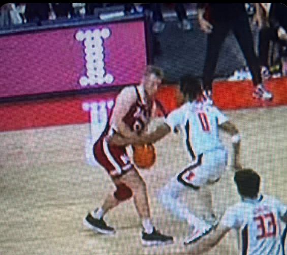 HuskerHC's tweet photo. Competitive category for most egregious non-call of the night https://t.co/z3K7h0LCXm