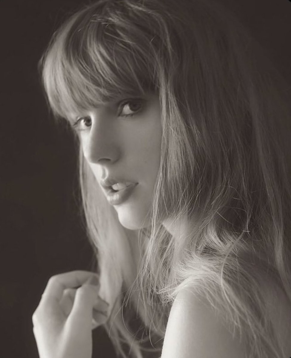 SwiftNYC's tweet photo. Taylor Swift for TS11 ‘The Tortured Poets Department’ out April 19th 🖤🤍 https://t.co/mRHrLBhMr2