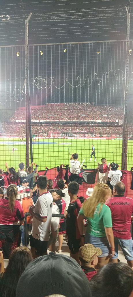 NOBDANILO's tweet photo. A tu lado como siempre!!! #newells  #coloso #Newellscarajo https://t.co/LJlETf6X5N