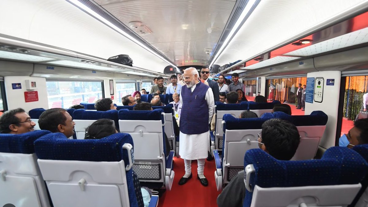 terence_fdes's tweet image. The #CattleClass of India's citizens who travel daily on @IndianRailMedia #IndianRailways will NEVER get the benefits of the expensive toys @VandeBharatExp @BulletTrain in 🇮🇳

@ProsaicView @Drsarika005 @ranjona @TruthNo_7 @rkhuria2 @minicnair @amitmehra @sunilddesai @Puneetvizh