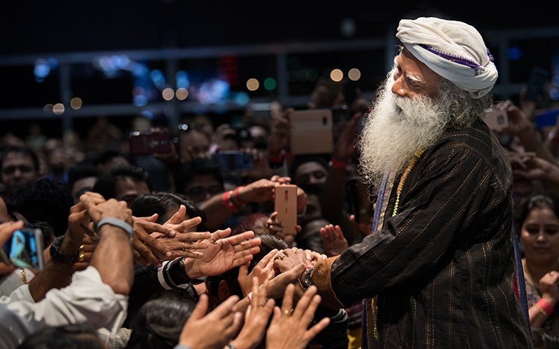 SadhguruJV's tweet photo. If you become a Full-Fledged Life, everyone will benefit. #InnerEngineering #SadhguruQuotes #7StepsToMentalHealth https://t.co/HkrxXxrXMt